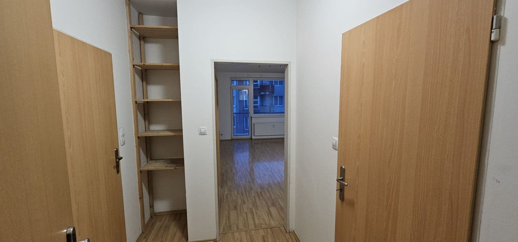 Prenájom bytu 2-izbový 46 m², Pod Harfou, Praha, Praha Prenájom bytu 2-izbový 46 m², Pod Harfou, Praha, Praha