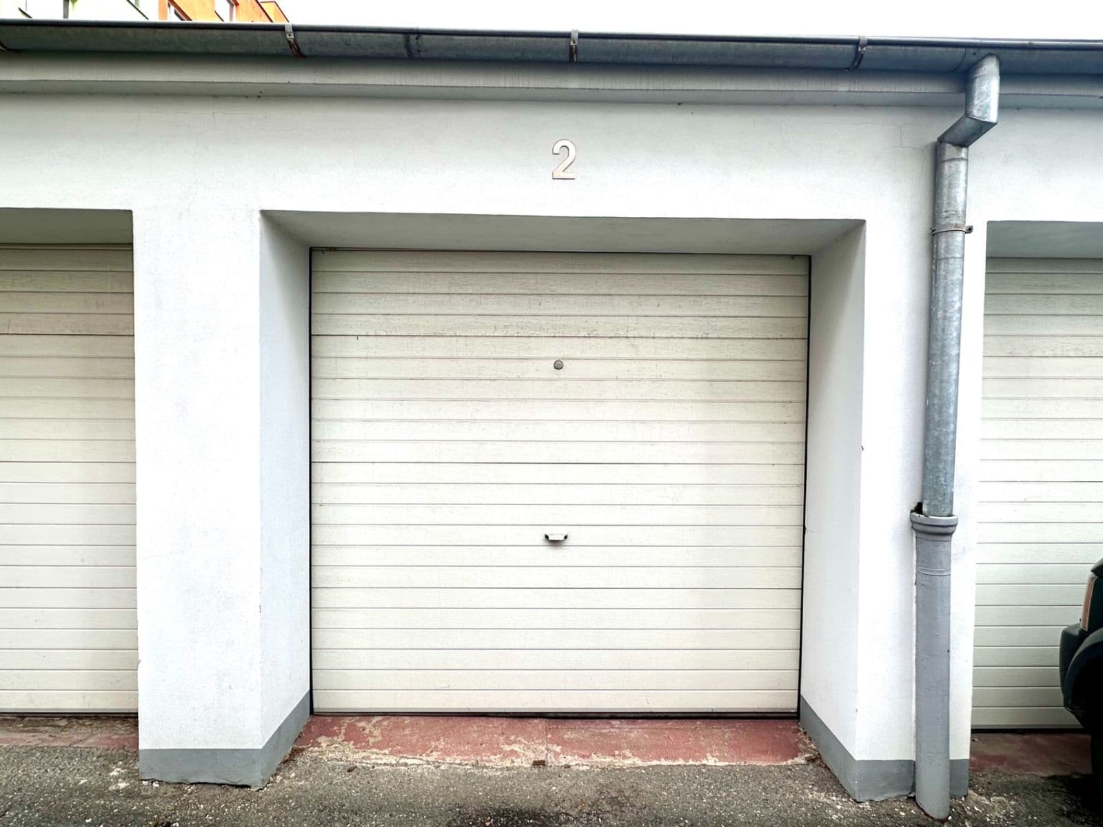 Prenájom garáže 15 m², Hodonínská, Praha, Praha Prenájom garáže 15 m², Hodonínská, Praha, Praha