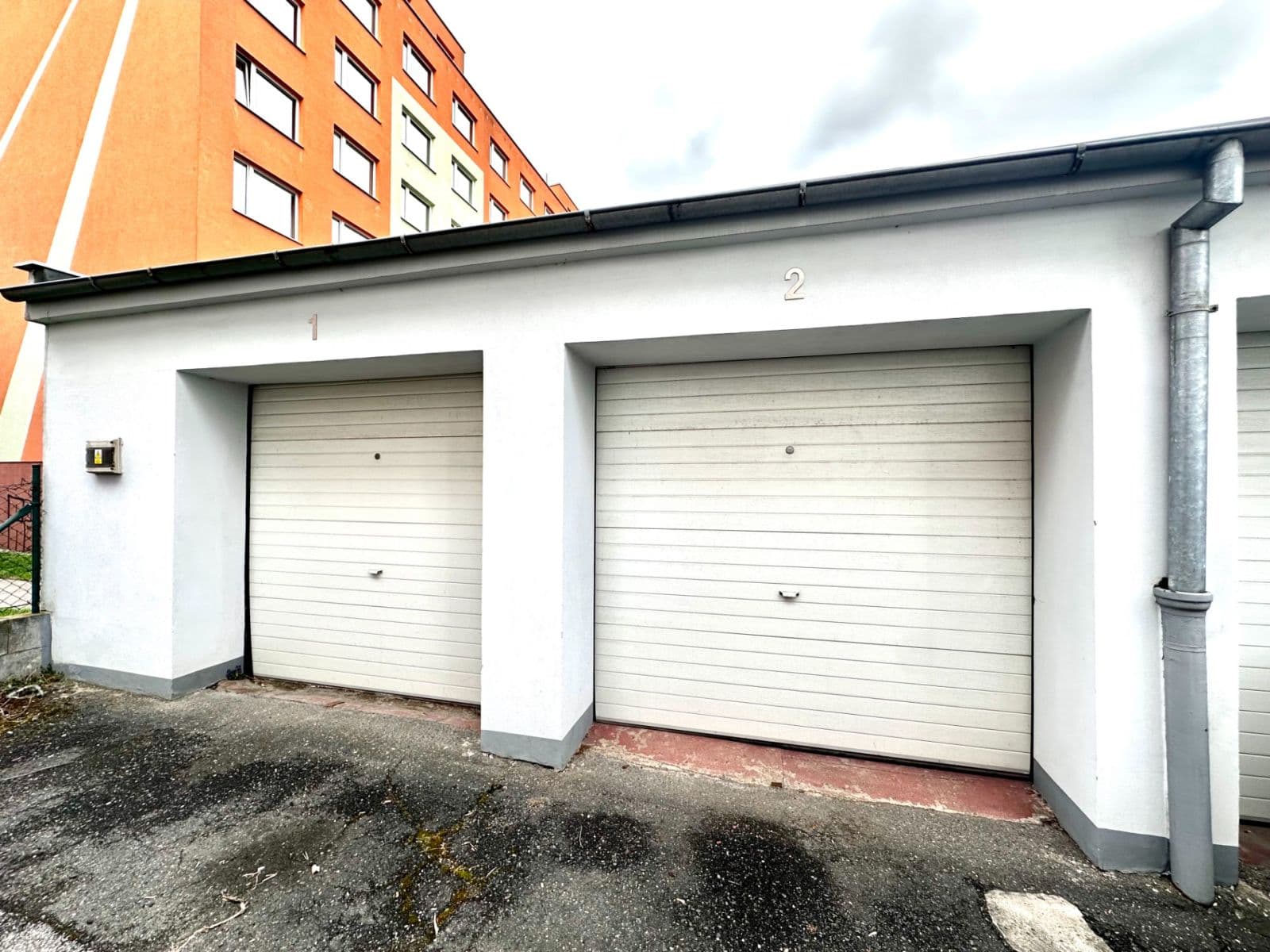 Prenájom garáže 15 m², Hodonínská, Praha, Praha Prenájom garáže 15 m², Hodonínská, Praha, Praha