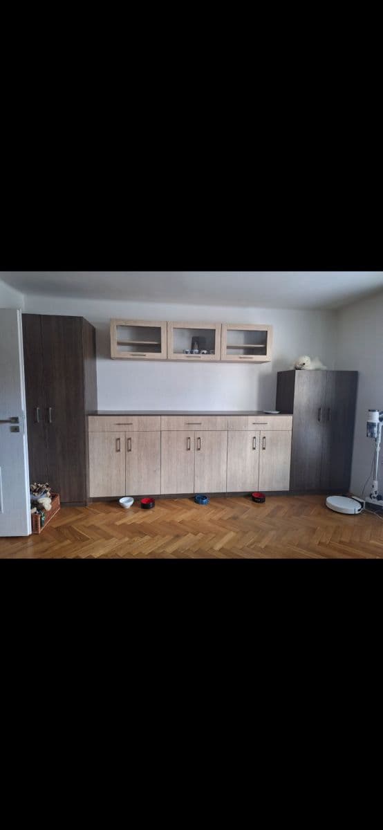 Prenájom bytu 3-izbový 76 m², Československé armády, Přelouč, Pardubický kraj Prenájom bytu 3-izbový 76 m², Československé armády, Přelouč, Pardubický kraj