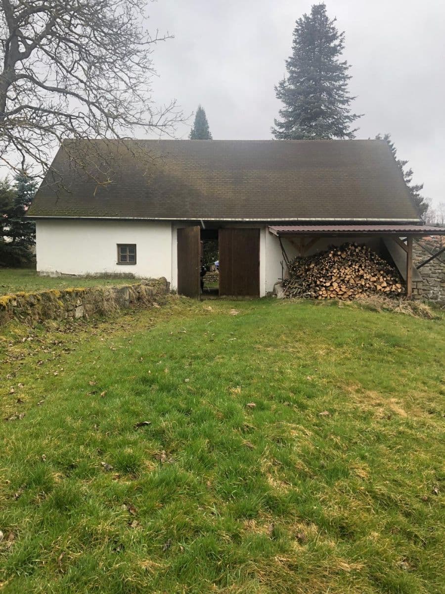 Predaj domu 160 m², pozemek 2.015 m², Bušanovice, Jihočeský kraj Predaj domu 160 m², pozemek 2.015 m², Bušanovice, Jihočeský kraj