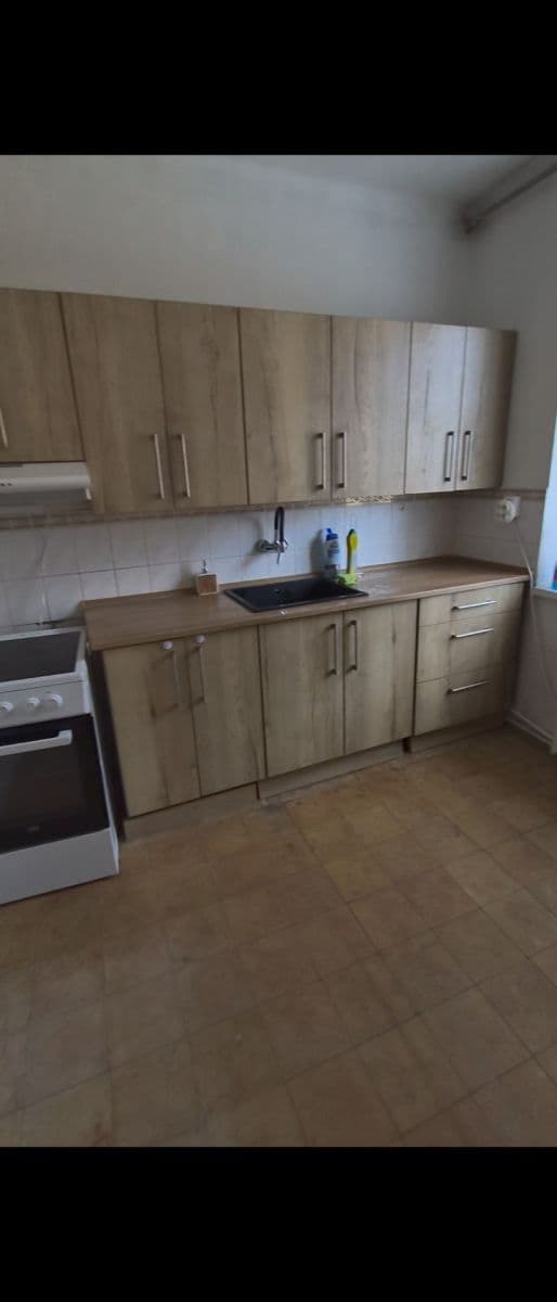 Prenájom bytu 3-izbový 81 m², třída Osvobození, Příbram, Středočeský kraj Prenájom bytu 3-izbový 81 m², třída Osvobození, Příbram, Středočeský kraj