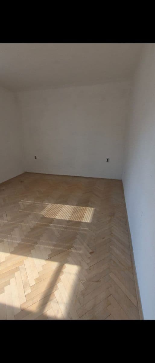 Prenájom bytu 3-izbový 81 m², třída Osvobození, Příbram, Středočeský kraj Prenájom bytu 3-izbový 81 m², třída Osvobození, Příbram, Středočeský kraj