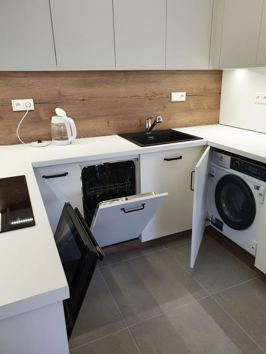 Prenájom bytu 2-izbový 62 m², Nemocniční, Plzeň, Plzeňský kraj Prenájom bytu 2-izbový 62 m², Nemocniční, Plzeň, Plzeňský kraj