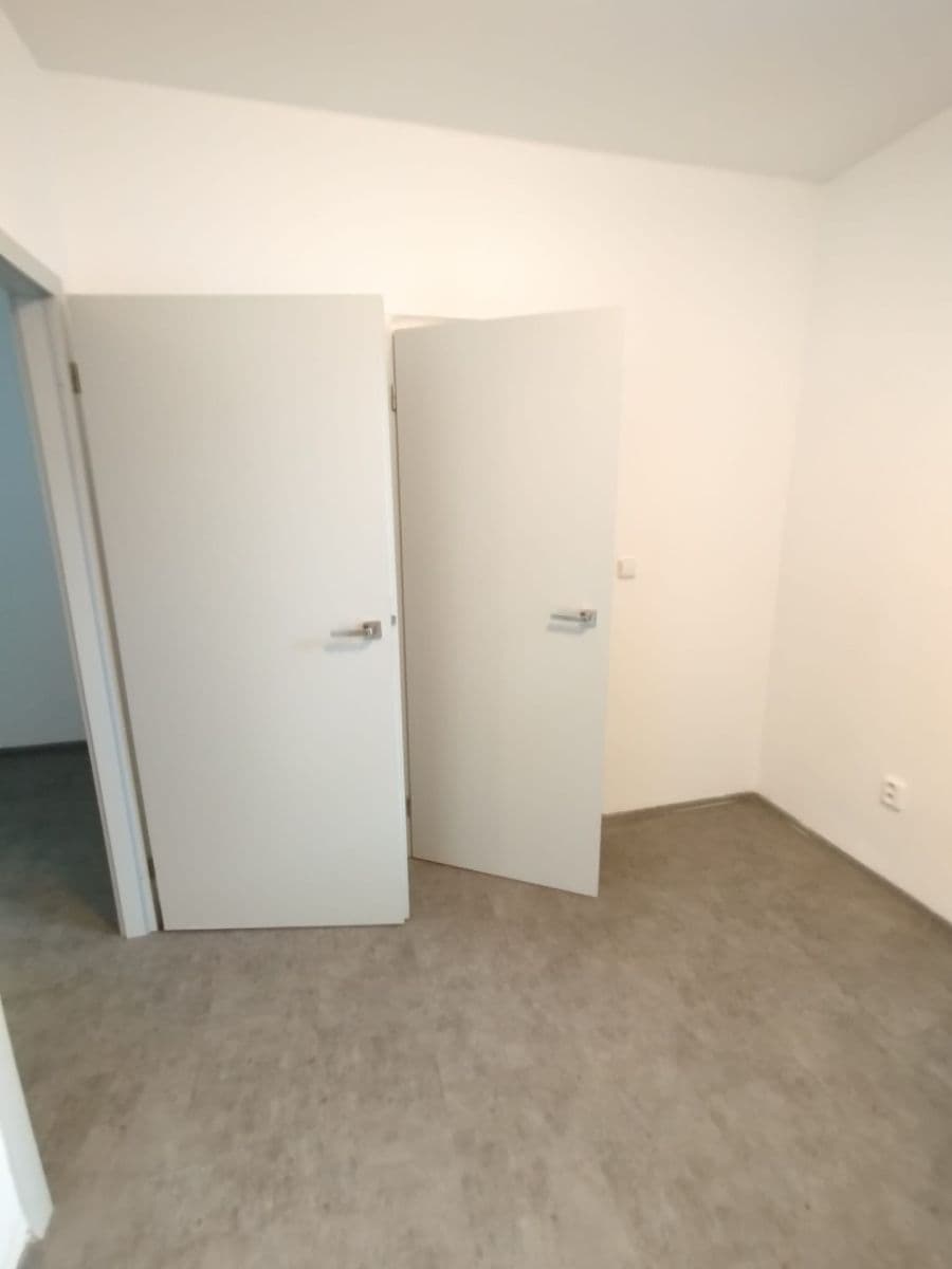 Predaj bytu 2-izbový 50 m², Hronovická, Pardubice, Pardubický kraj Predaj bytu 2-izbový 50 m², Hronovická, Pardubice, Pardubický kraj