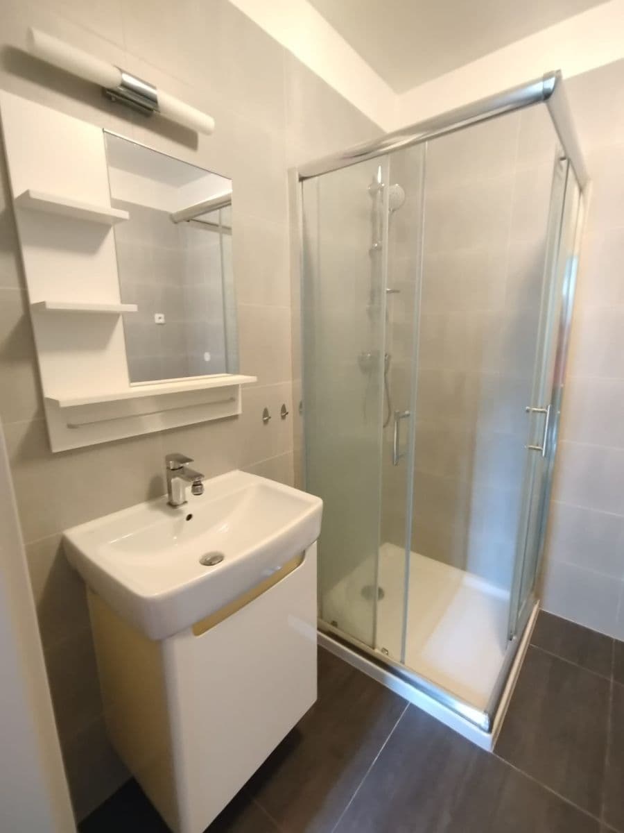 Predaj bytu 2-izbový 50 m², Hronovická, Pardubice, Pardubický kraj Predaj bytu 2-izbový 50 m², Hronovická, Pardubice, Pardubický kraj