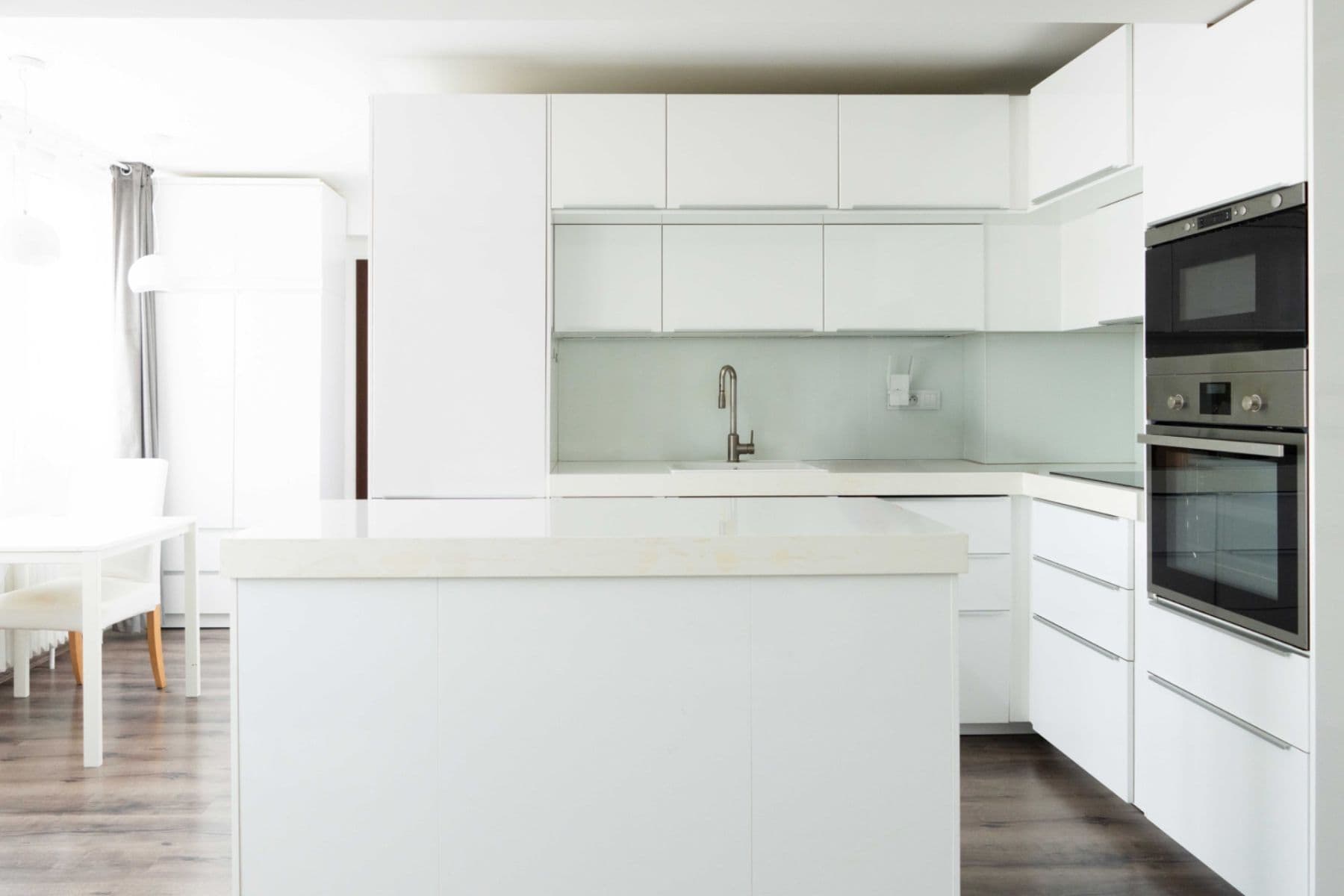 Prenájom bytu 3-izbový 74 m², K Červenému vrchu, Praha, Praha Prenájom bytu 3-izbový 74 m², K Červenému vrchu, Praha, Praha