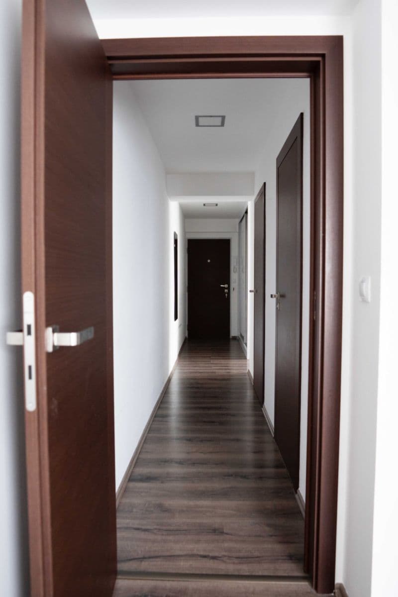 Prenájom bytu 3-izbový 74 m², K Červenému vrchu, Praha, Praha Prenájom bytu 3-izbový 74 m², K Červenému vrchu, Praha, Praha