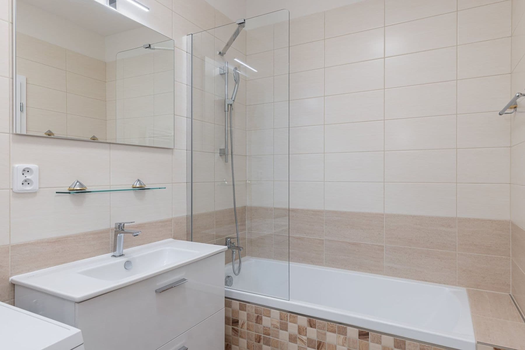 Prenájom bytu 2-izbový 52 m², Trnkovo náměstí, Praha, Praha Prenájom bytu 2-izbový 52 m², Trnkovo náměstí, Praha, Praha