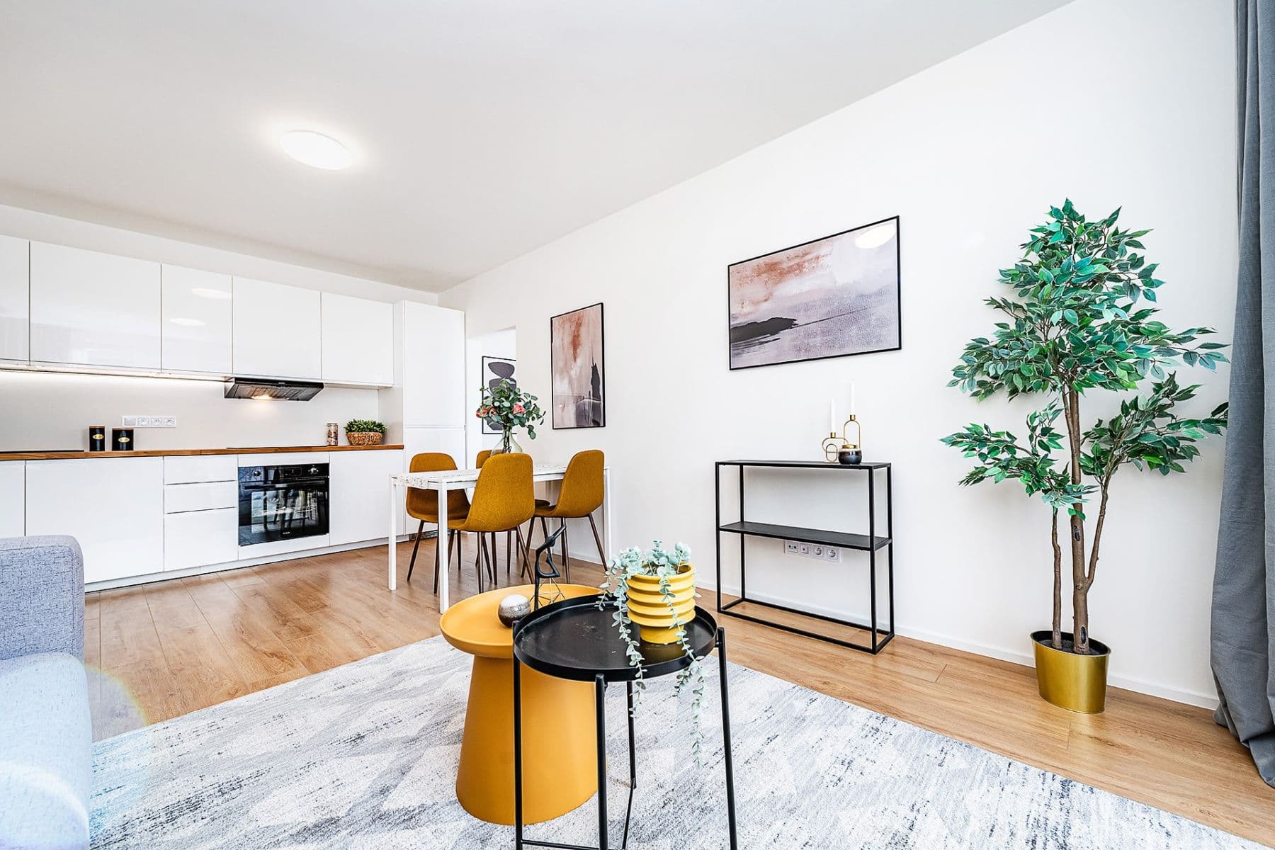 Predaj bytu 4-izbový 72 m², Lešenská, Praha, Praha Predaj bytu 4-izbový 72 m², Lešenská, Praha, Praha