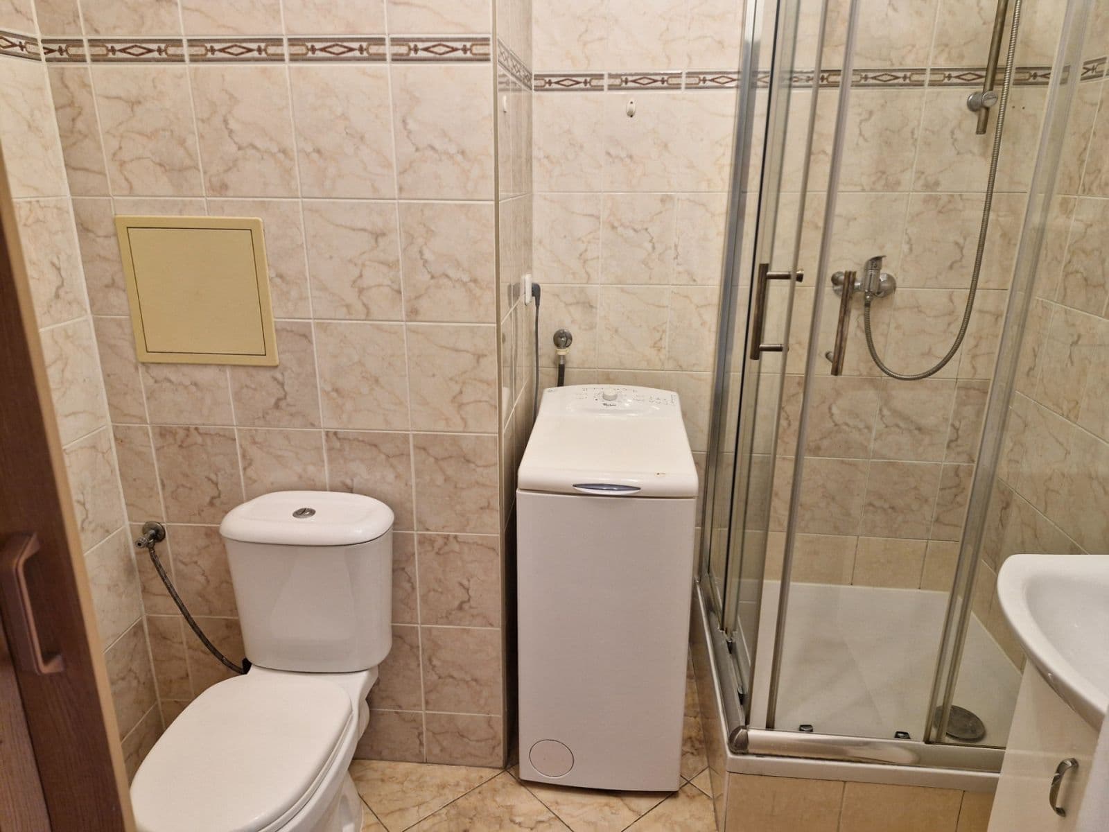 Prenájom bytu 1-izbový 38 m², Gdaňská, Praha, Praha Prenájom bytu 1-izbový 38 m², Gdaňská, Praha, Praha