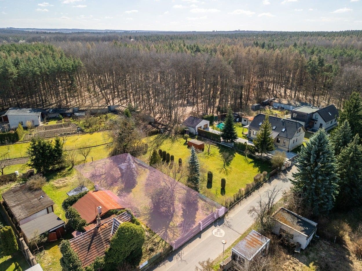 Predaj pozemku 685 m², U Lesa, Jirny, Středočeský kraj Predaj pozemku 685 m², U Lesa, Jirny, Středočeský kraj