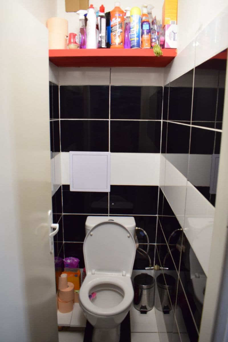 Predaj bytu 3-izbový 72 m², Příbramská, Neumětely, Středočeský kraj Predaj bytu 3-izbový 72 m², Příbramská, Neumětely, Středočeský kraj