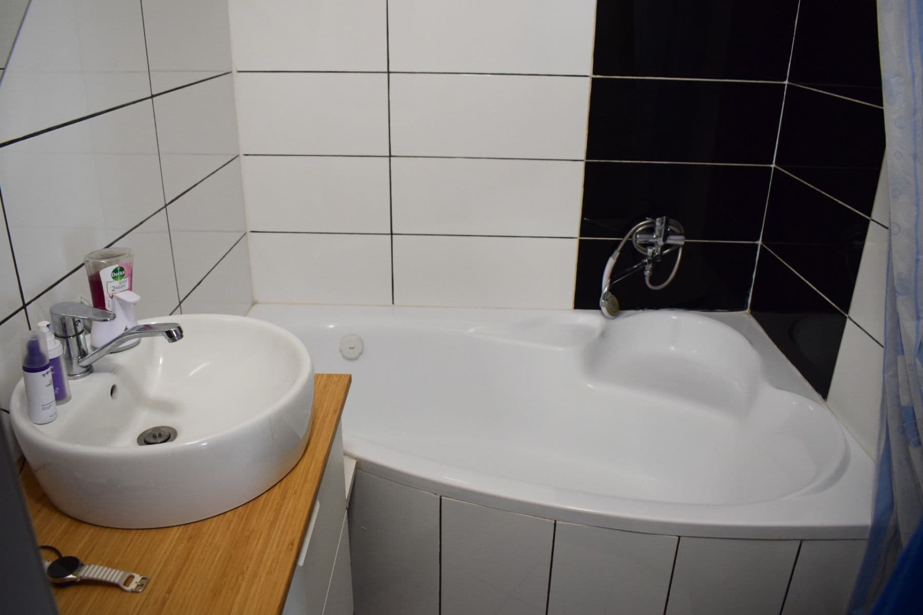 Predaj bytu 3-izbový 72 m², Příbramská, Neumětely, Středočeský kraj Predaj bytu 3-izbový 72 m², Příbramská, Neumětely, Středočeský kraj