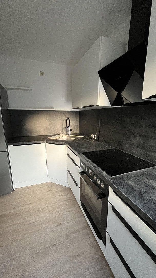 Prenájom bytu 2-izbový 55 m², Böblingen, Bádensko-Wurttembersko Prenájom bytu 2-izbový 55 m², Böblingen, Bádensko-Wurttembersko