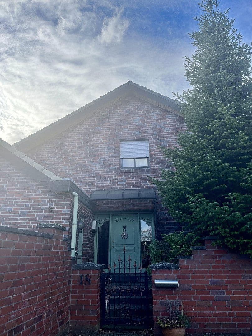 Predaj domu 154 m², pozemek 563 m², Brüggen, Severné Porýnie - Westfálsko Predaj domu 154 m², pozemek 563 m², Brüggen, Severné Porýnie - Westfálsko