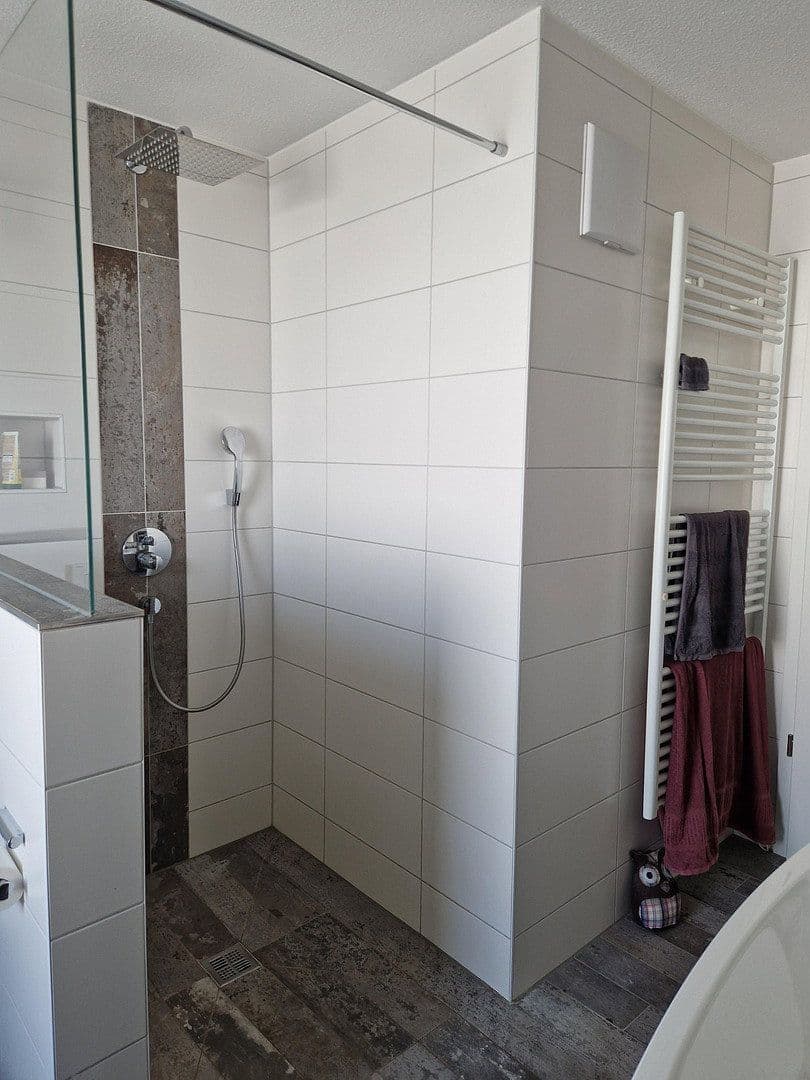 Predaj bytu 3-izbový 107 m², Hemmingen, Bádensko-Wurttembersko Predaj bytu 3-izbový 107 m², Hemmingen, Bádensko-Wurttembersko