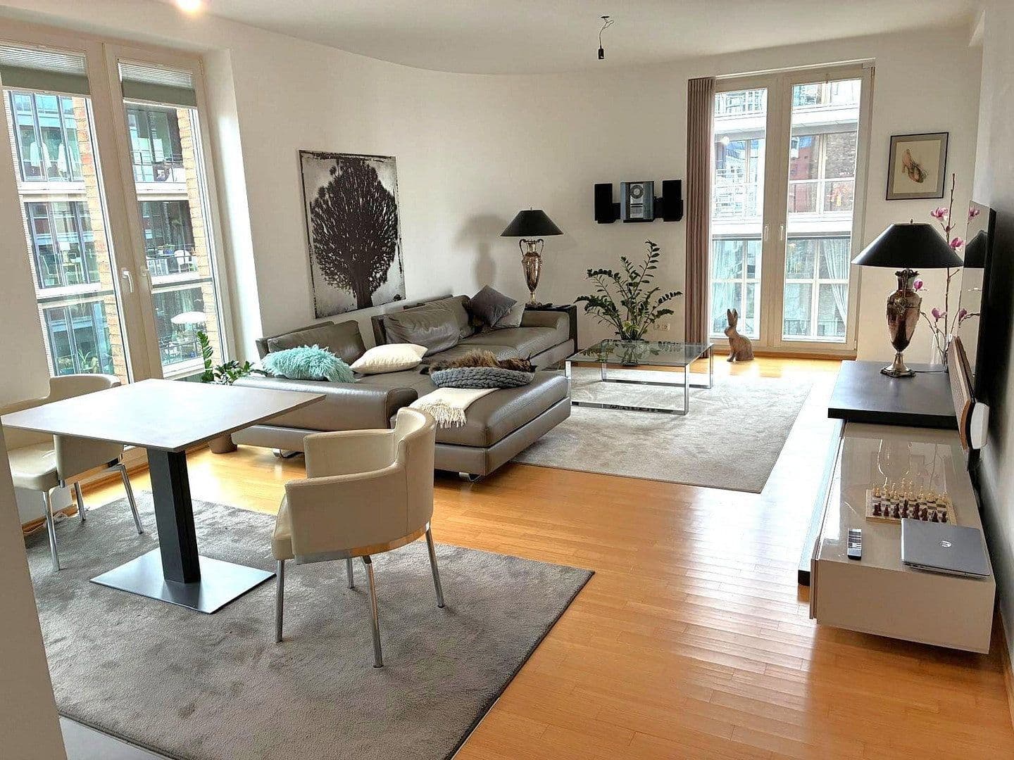 Prenájom bytu 2-izbový 62 m², Am Kaiserkai 51, Hamburg, Hamburg Prenájom bytu 2-izbový 62 m², Am Kaiserkai 51, Hamburg, Hamburg