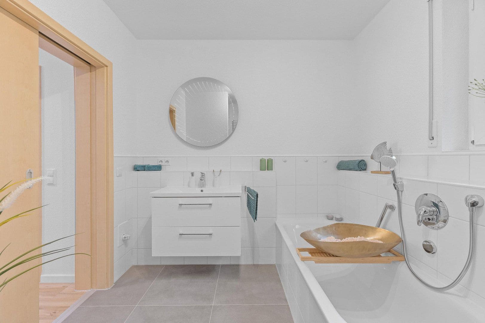 Predaj domu 111 m², pozemek 120 m², Nürtingen, Bádensko-Wurttembersko Predaj domu 111 m², pozemek 120 m², Nürtingen, Bádensko-Wurttembersko