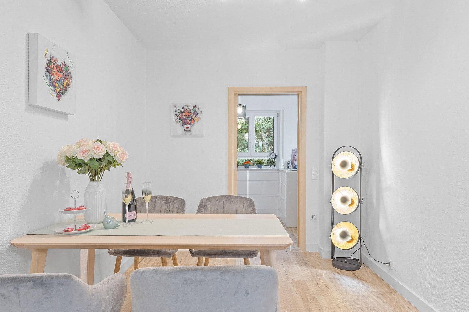 Predaj domu 111 m², pozemek 120 m², Nürtingen, Bádensko-Wurttembersko Predaj domu 111 m², pozemek 120 m², Nürtingen, Bádensko-Wurttembersko