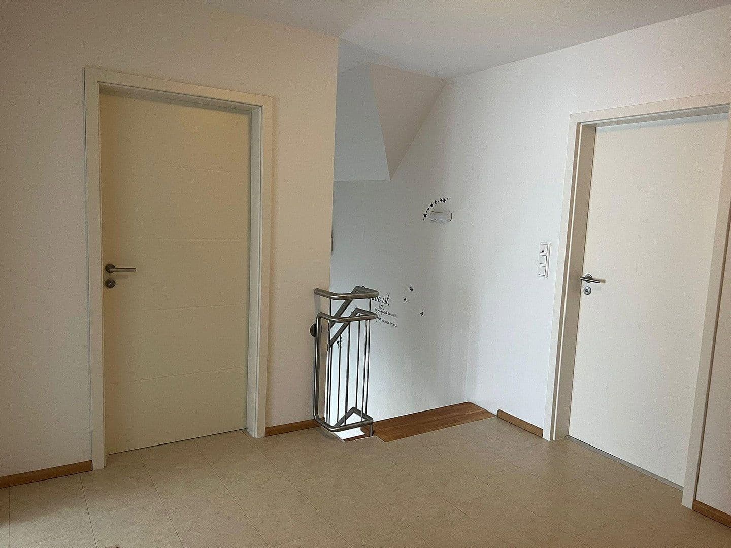 Predaj domu 186 m², pozemek 866 m², Nienburg/Weser, Dolné Sasko Predaj domu 186 m², pozemek 866 m², Nienburg/Weser, Dolné Sasko