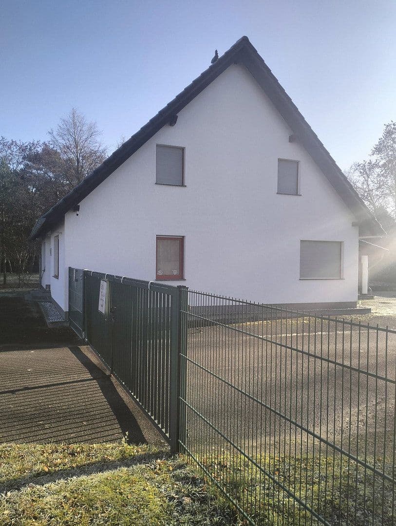 Predaj domu 170 m², pozemek 7.870 m², Alter Bahndamm 29, Colbitz, Sasko-Anhaltsko Predaj domu 170 m², pozemek 7.870 m², Alter Bahndamm 29, Colbitz, Sasko-Anhaltsko