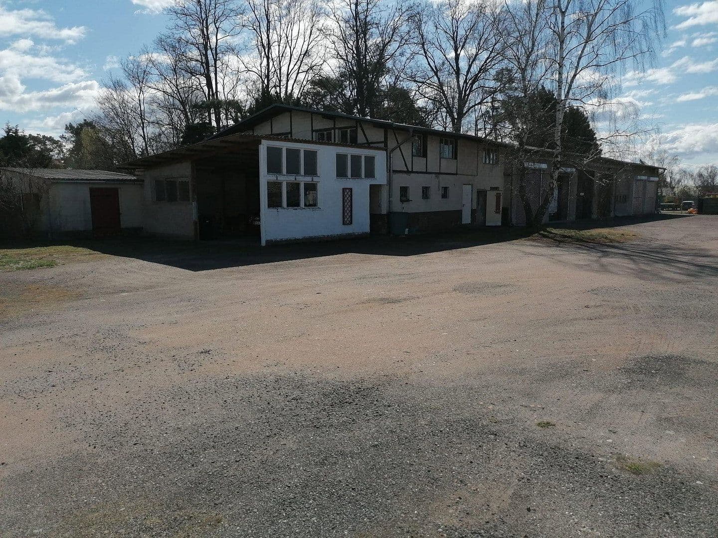 Predaj domu 170 m², pozemek 7.870 m², Alter Bahndamm 29, Colbitz, Sasko-Anhaltsko Predaj domu 170 m², pozemek 7.870 m², Alter Bahndamm 29, Colbitz, Sasko-Anhaltsko