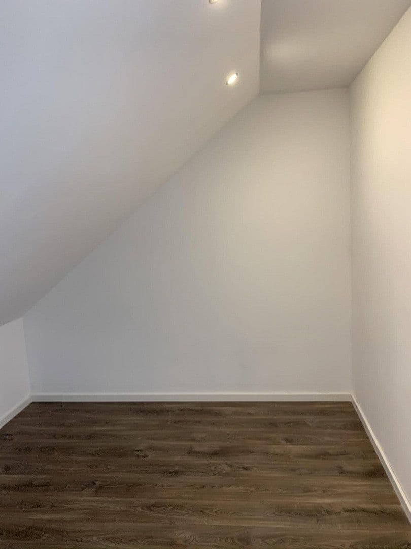 Predaj domu 137 m², pozemek 380 m², Zeltberg 41b, Lüneburg, Dolné Sasko Predaj domu 137 m², pozemek 380 m², Zeltberg 41b, Lüneburg, Dolné Sasko