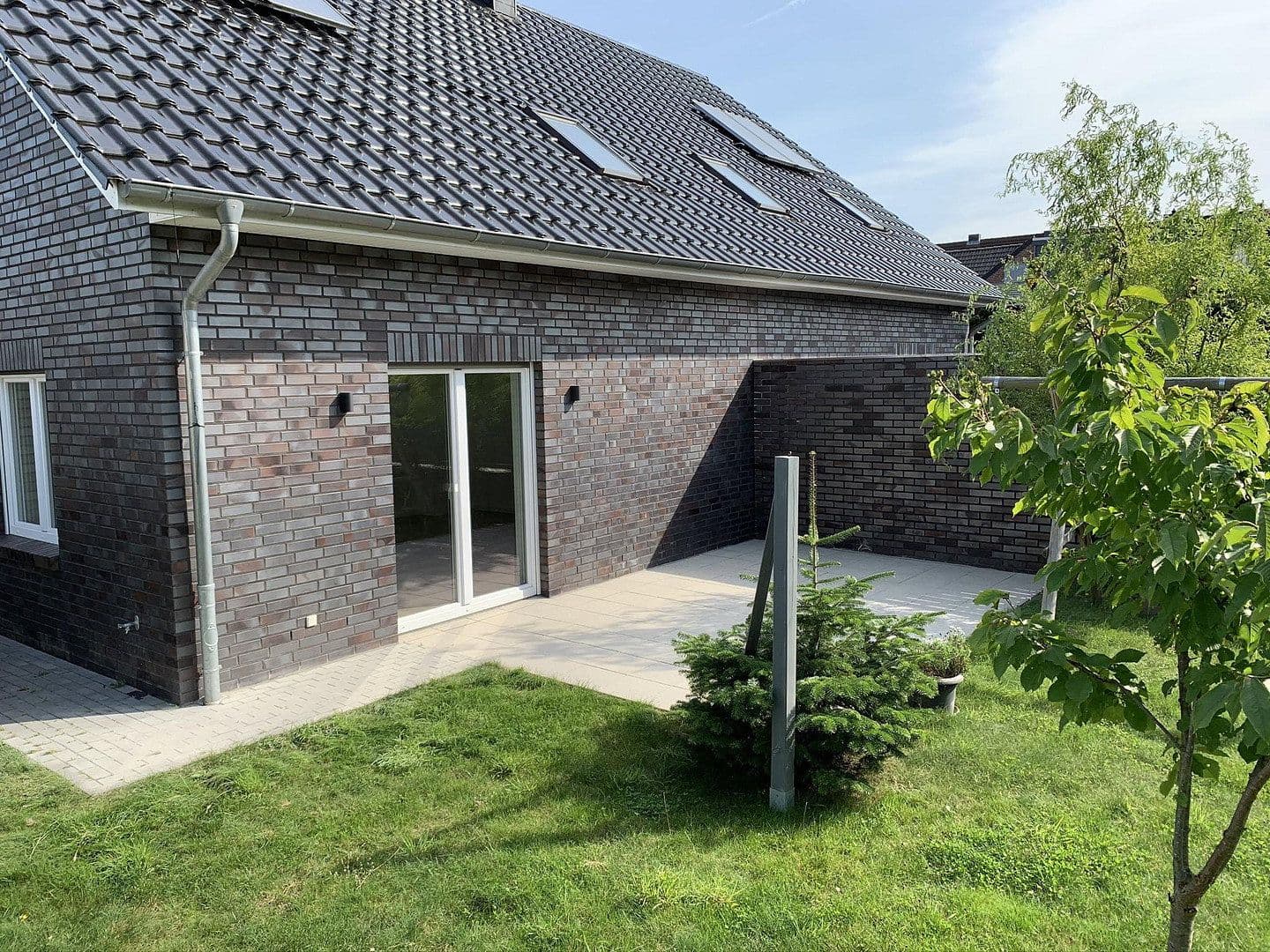 Predaj domu 137 m², pozemek 380 m², Zeltberg 41b, Lüneburg, Dolné Sasko Predaj domu 137 m², pozemek 380 m², Zeltberg 41b, Lüneburg, Dolné Sasko