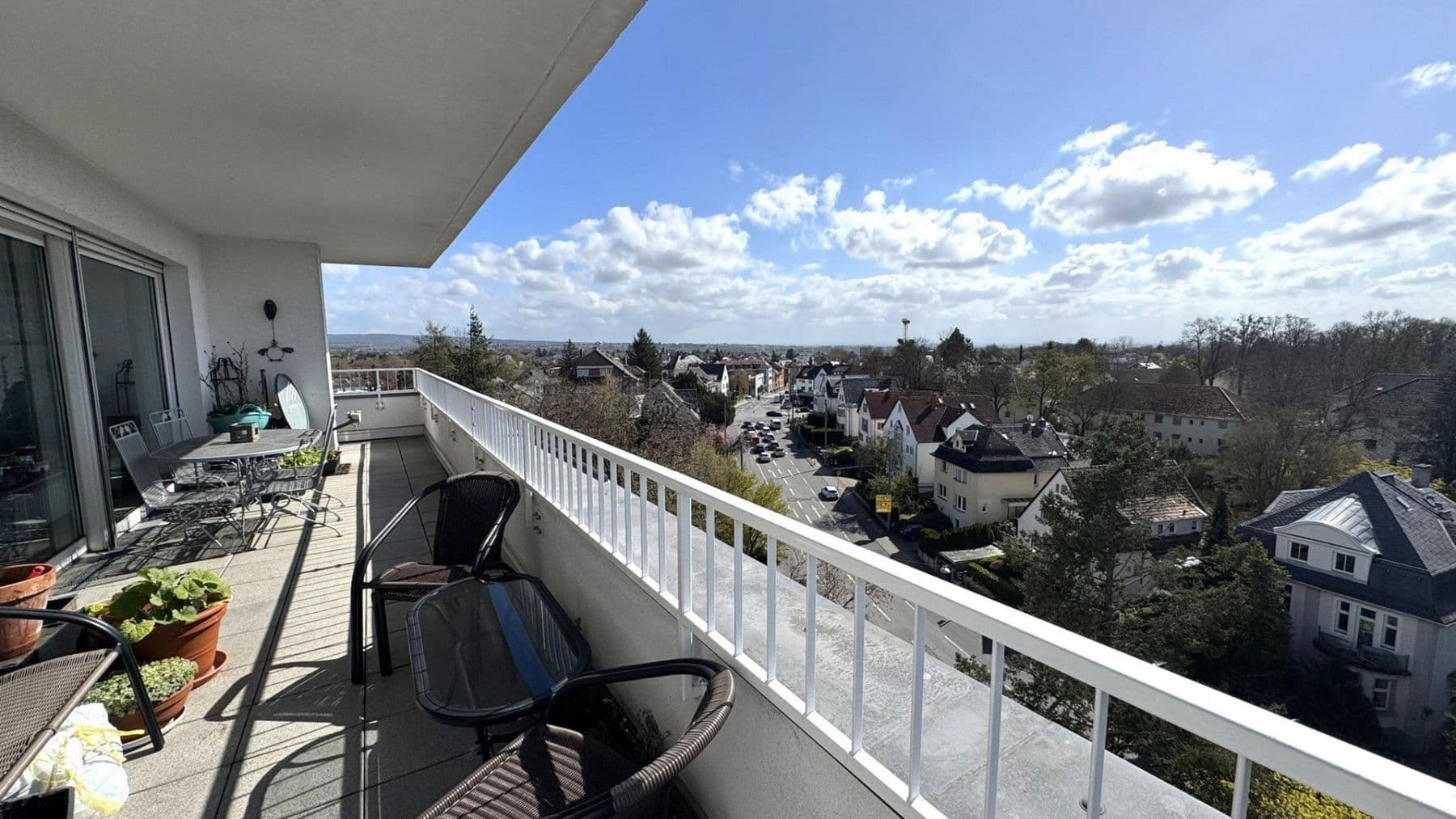 Prenájom bytu 5-izbový 234 m², Bierstädter Höhe 68, Wiesbaden, Hesensko Prenájom bytu 5-izbový 234 m², Bierstädter Höhe 68, Wiesbaden, Hesensko