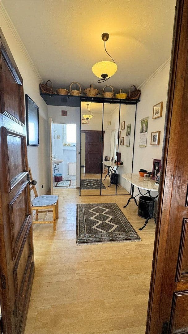 Prenájom bytu 5-izbový 234 m², Bierstädter Höhe 68, Wiesbaden, Hesensko Prenájom bytu 5-izbový 234 m², Bierstädter Höhe 68, Wiesbaden, Hesensko