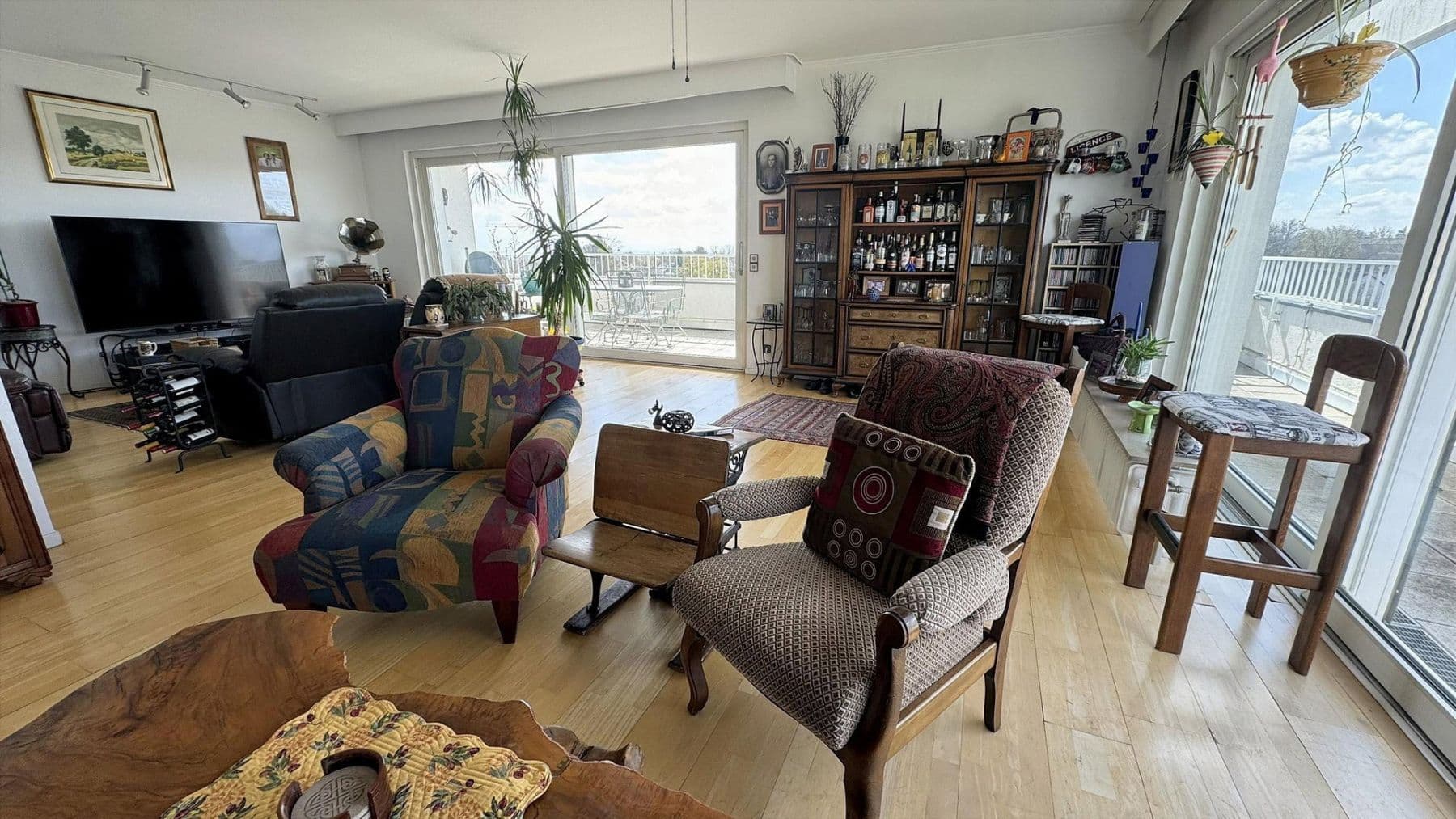 Prenájom bytu 5-izbový 234 m², Bierstädter Höhe 68, Wiesbaden, Hesensko Prenájom bytu 5-izbový 234 m², Bierstädter Höhe 68, Wiesbaden, Hesensko