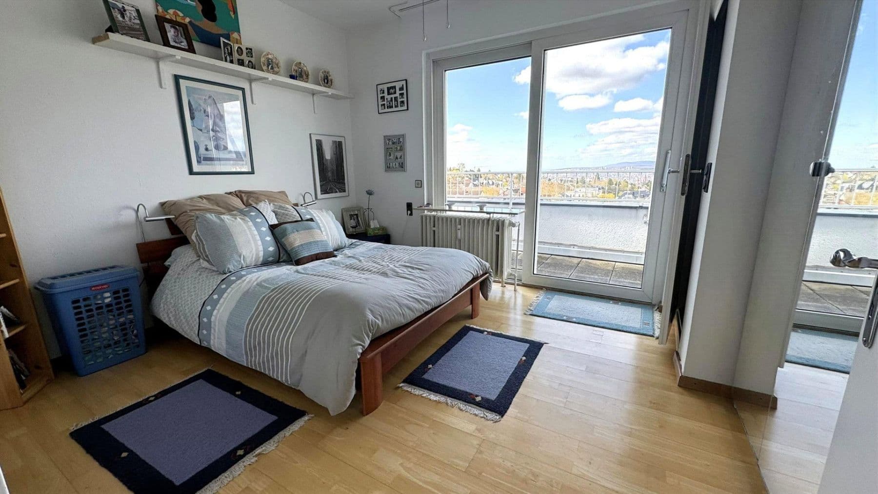 Prenájom bytu 5-izbový 234 m², Bierstädter Höhe 68, Wiesbaden, Hesensko Prenájom bytu 5-izbový 234 m², Bierstädter Höhe 68, Wiesbaden, Hesensko