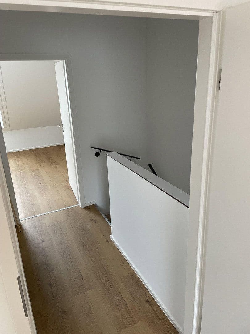 Prenájom domu 145 m², pozemek 100 m², Raiffeisenweg 1c, Kirchheimbolanden, Porýnie-Falcko Prenájom domu 145 m², pozemek 100 m², Raiffeisenweg 1c, Kirchheimbolanden, Porýnie-Falcko