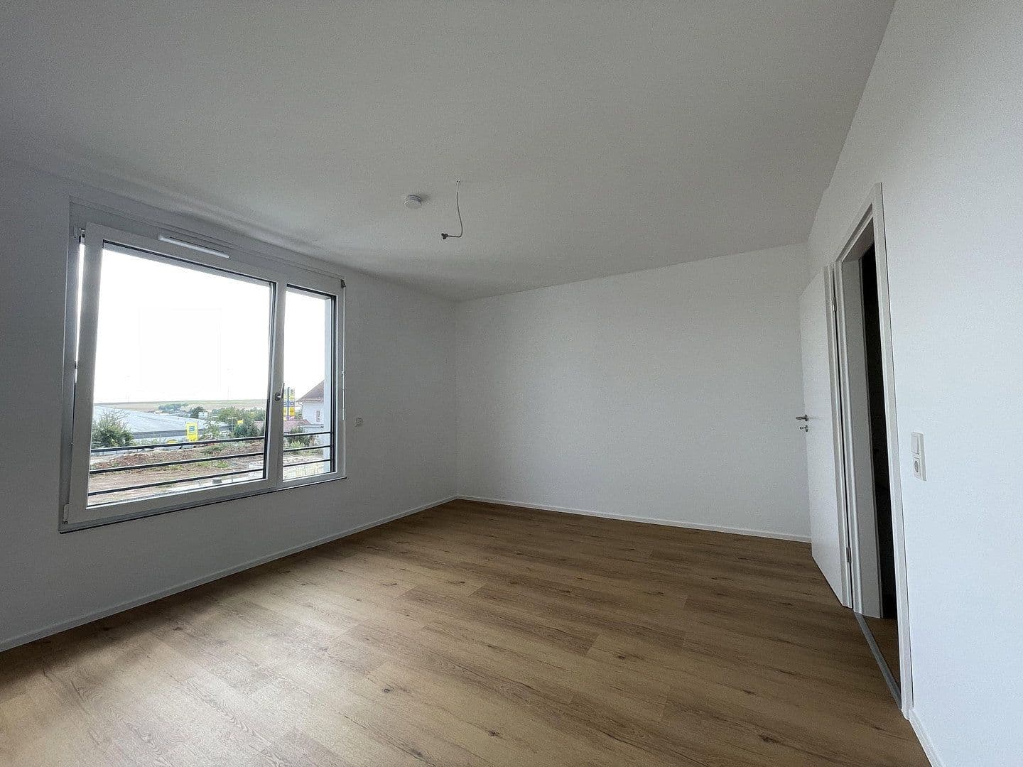Prenájom domu 145 m², pozemek 100 m², Raiffeisenweg 1c, Kirchheimbolanden, Porýnie-Falcko Prenájom domu 145 m², pozemek 100 m², Raiffeisenweg 1c, Kirchheimbolanden, Porýnie-Falcko