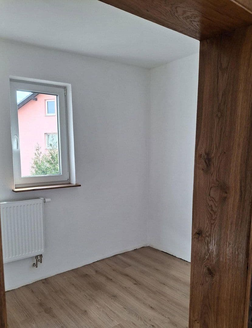 Predaj domu 118 m², pozemek 270 m², Oberleichtersbach, Bavorsko Predaj domu 118 m², pozemek 270 m², Oberleichtersbach, Bavorsko
