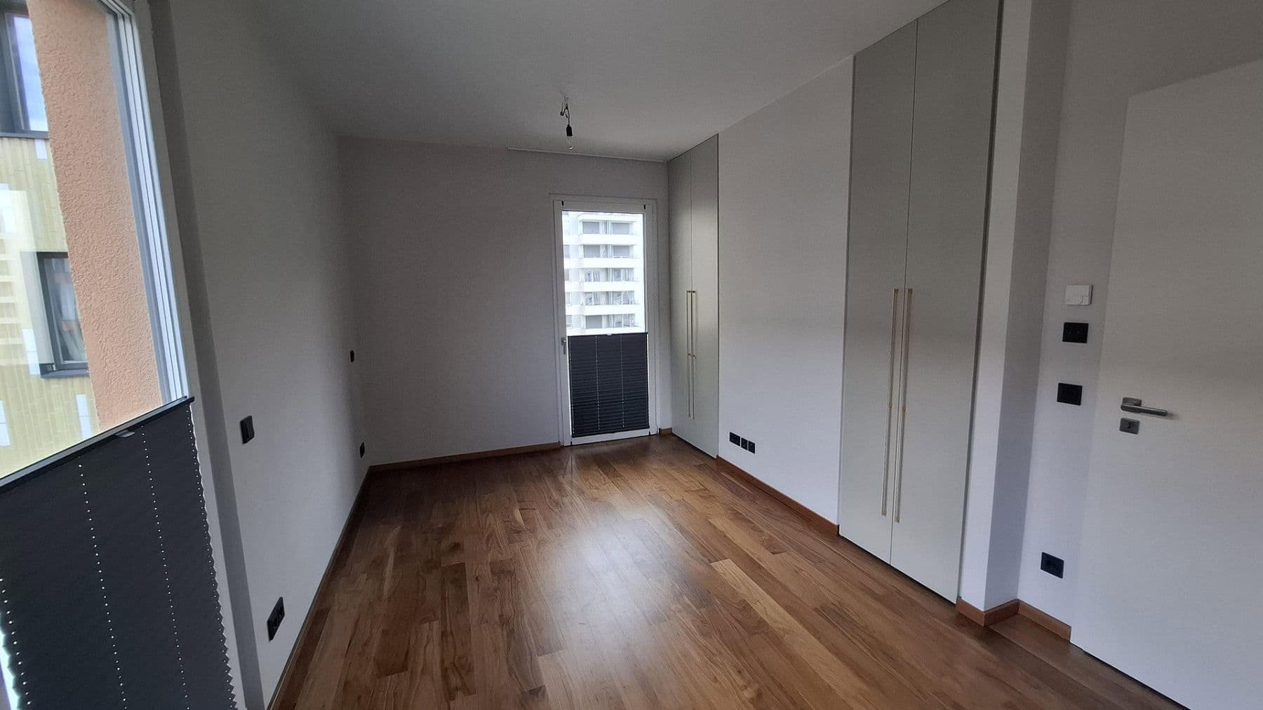 Predaj bytu 3-izbový 95 m², Berlin, Berlín Predaj bytu 3-izbový 95 m², Berlin, Berlín