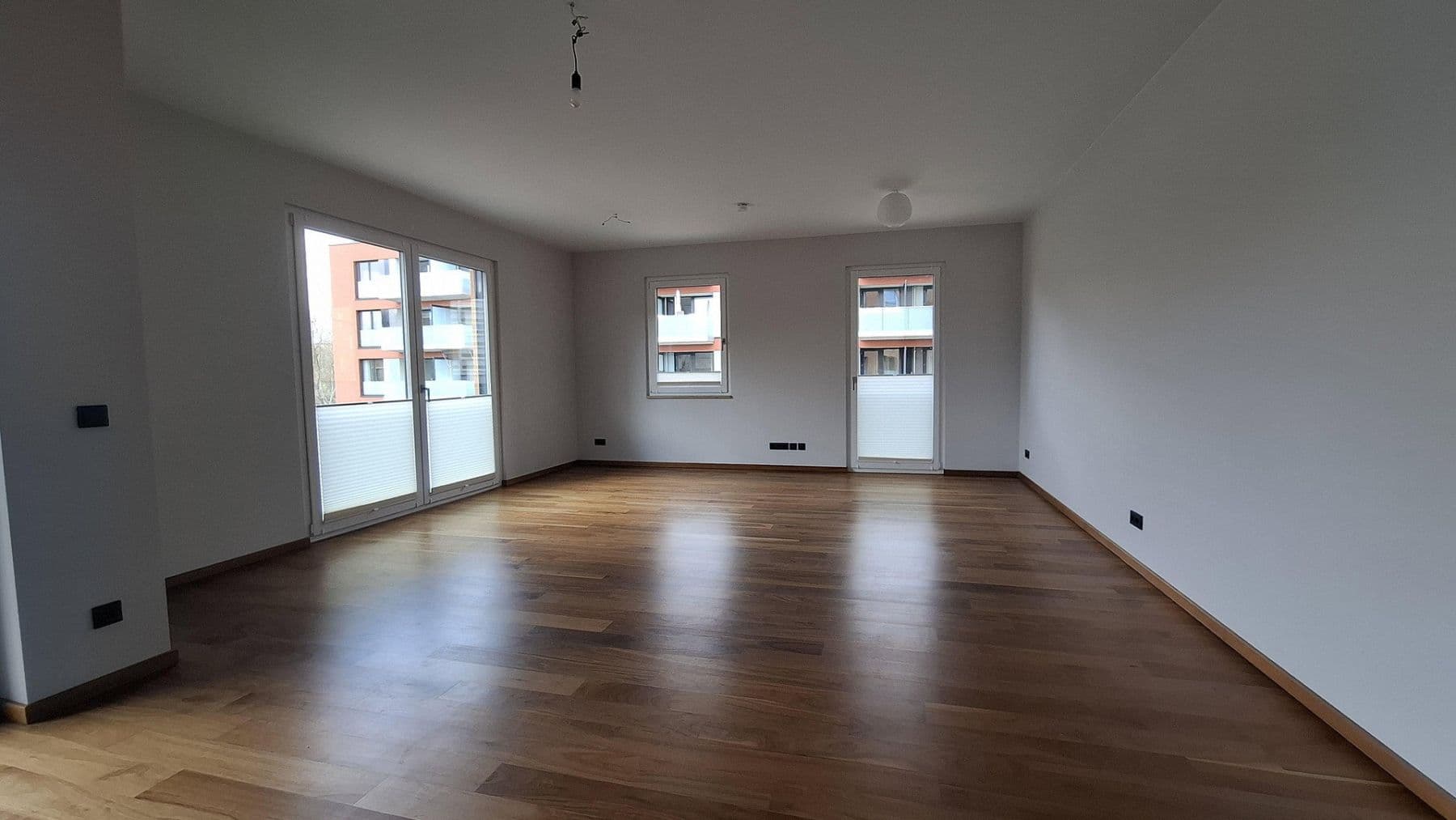 Predaj bytu 3-izbový 95 m², Berlin, Berlín Predaj bytu 3-izbový 95 m², Berlin, Berlín