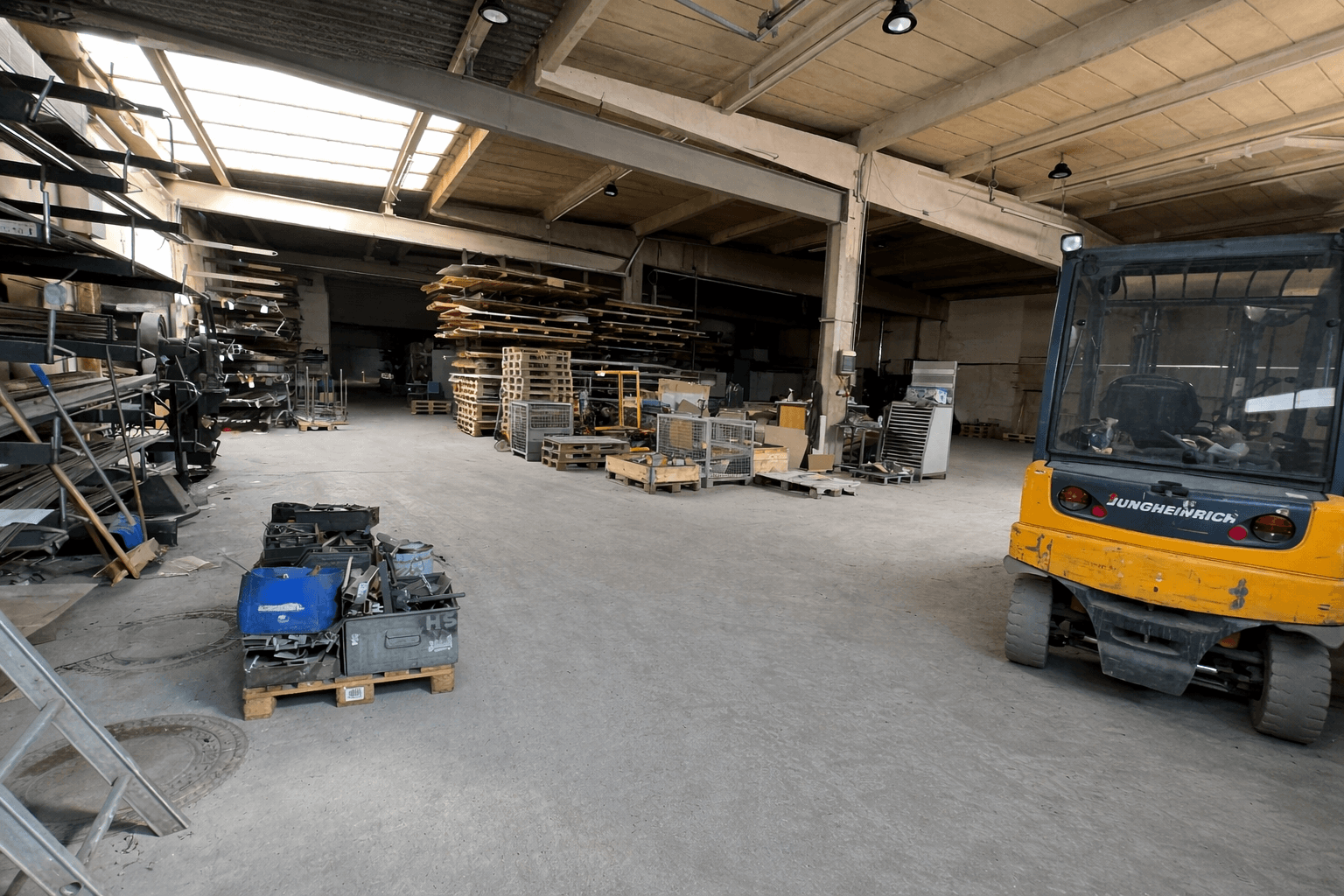 Predaj nebytového priestoru 6.250 m², Schützenstr. 3, Weidhausen b.Coburg, Bavorsko Predaj nebytového priestoru 6.250 m², Schützenstr. 3, Weidhausen b.Coburg, Bavorsko