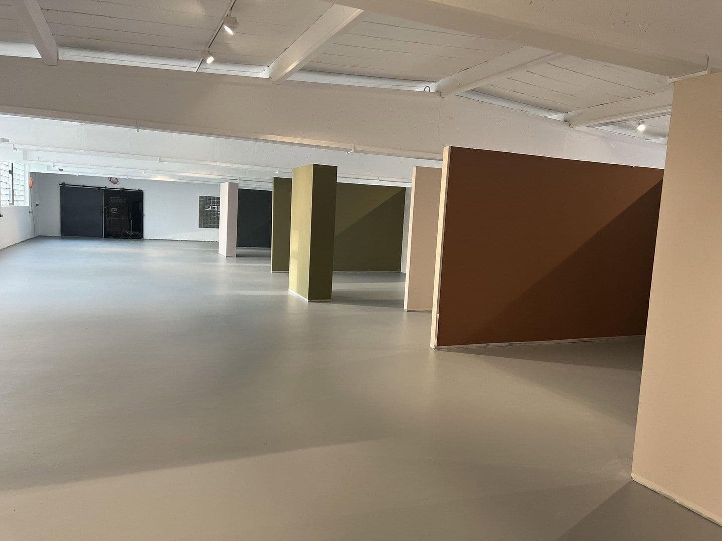 Predaj nebytového priestoru 6.250 m², Schützenstr. 3, Weidhausen b.Coburg, Bavorsko Predaj nebytového priestoru 6.250 m², Schützenstr. 3, Weidhausen b.Coburg, Bavorsko