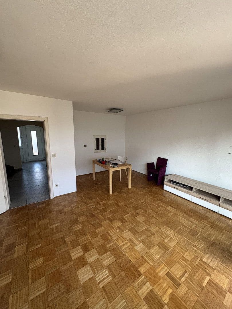 Predaj domu 130 m², pozemek 180 m², Am Jeschken 26, Augsburg, Bavorsko Predaj domu 130 m², pozemek 180 m², Am Jeschken 26, Augsburg, Bavorsko