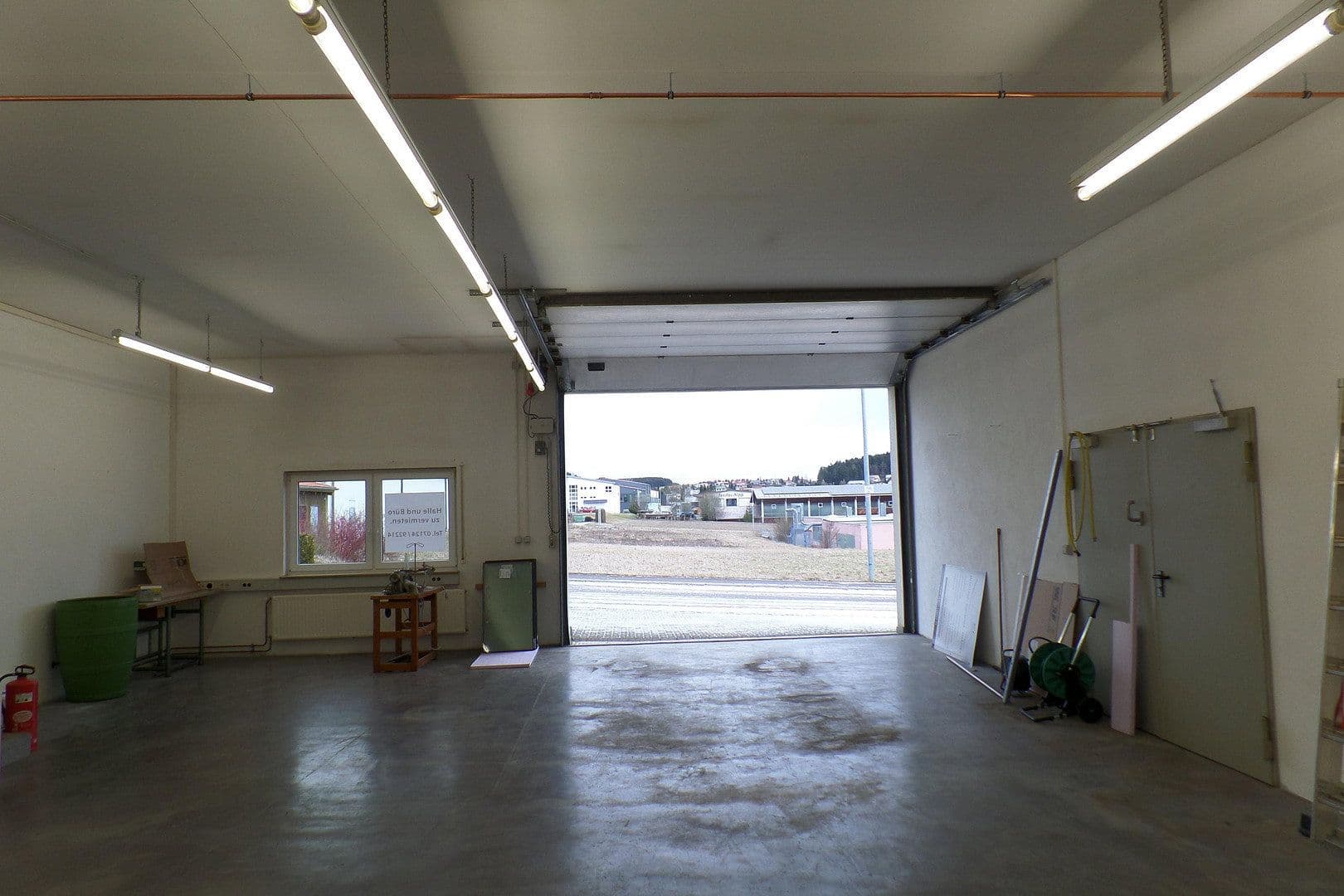 Prenájom nebytového priestoru 180 m², Dieselstrasse 12, Trochtelfingen, Bádensko-Wurttembersko Prenájom nebytového priestoru 180 m², Dieselstrasse 12, Trochtelfingen, Bádensko-Wurttembersko