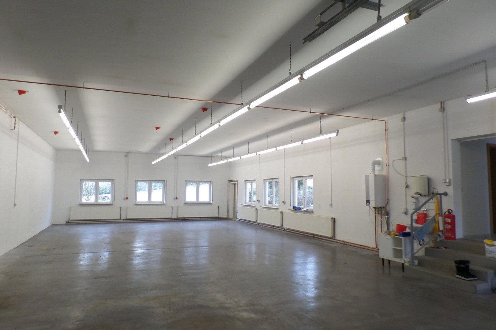 Prenájom nebytového priestoru 180 m², Dieselstrasse 12, Trochtelfingen, Bádensko-Wurttembersko Prenájom nebytového priestoru 180 m², Dieselstrasse 12, Trochtelfingen, Bádensko-Wurttembersko