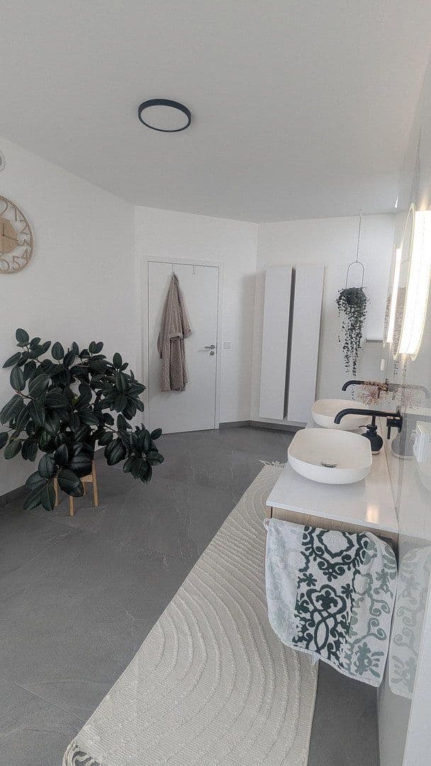 Predaj domu 180 m², pozemek 443 m², Rottenburg am Neckar, Bádensko-Wurttembersko Predaj domu 180 m², pozemek 443 m², Rottenburg am Neckar, Bádensko-Wurttembersko