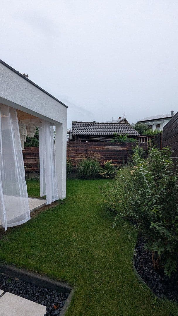 Predaj domu 180 m², pozemek 443 m², Rottenburg am Neckar, Bádensko-Wurttembersko Predaj domu 180 m², pozemek 443 m², Rottenburg am Neckar, Bádensko-Wurttembersko