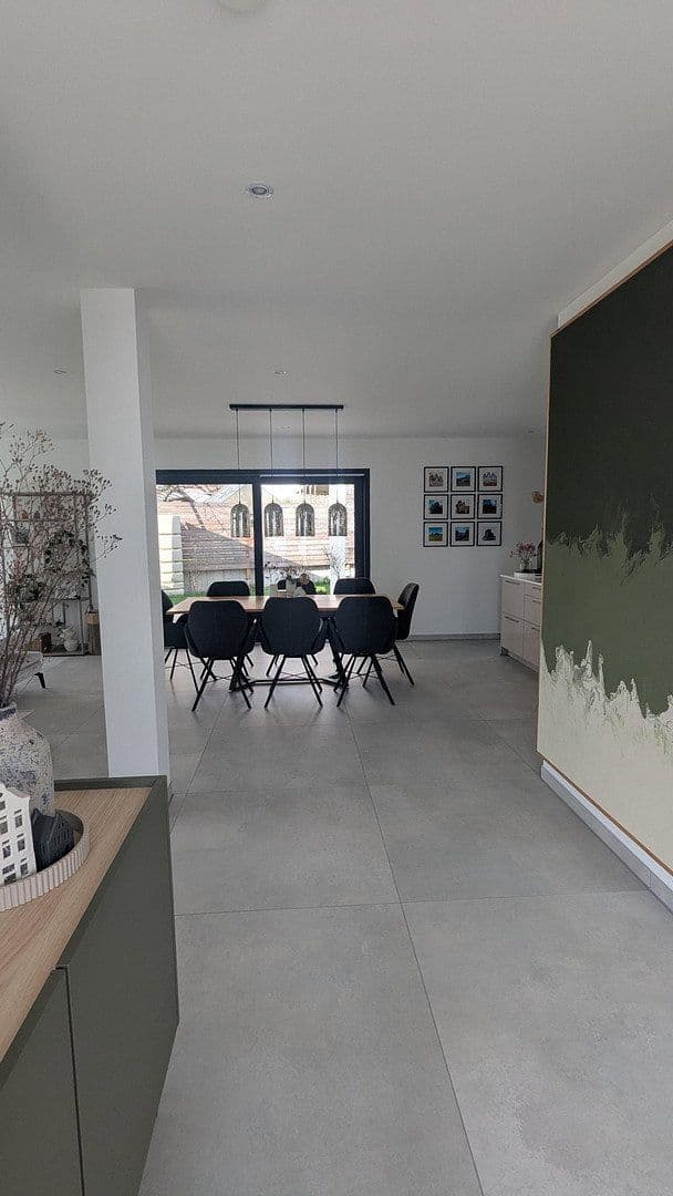 Predaj domu 180 m², pozemek 443 m², Rottenburg am Neckar, Bádensko-Wurttembersko Predaj domu 180 m², pozemek 443 m², Rottenburg am Neckar, Bádensko-Wurttembersko