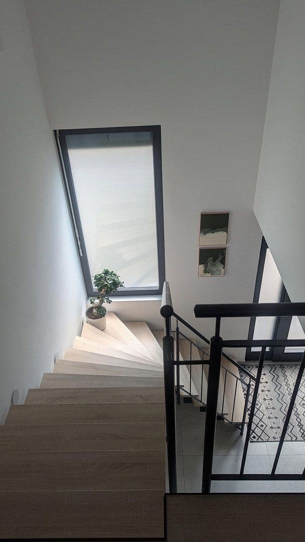 Predaj domu 180 m², pozemek 443 m², Rottenburg am Neckar, Bádensko-Wurttembersko Predaj domu 180 m², pozemek 443 m², Rottenburg am Neckar, Bádensko-Wurttembersko