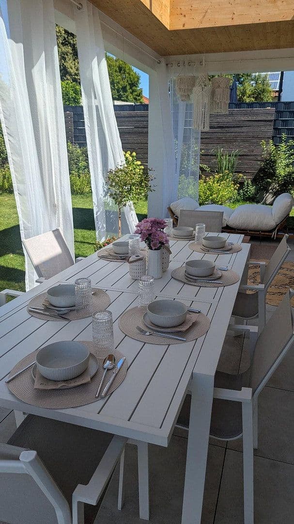 Predaj domu 180 m², pozemek 443 m², Rottenburg am Neckar, Bádensko-Wurttembersko Predaj domu 180 m², pozemek 443 m², Rottenburg am Neckar, Bádensko-Wurttembersko