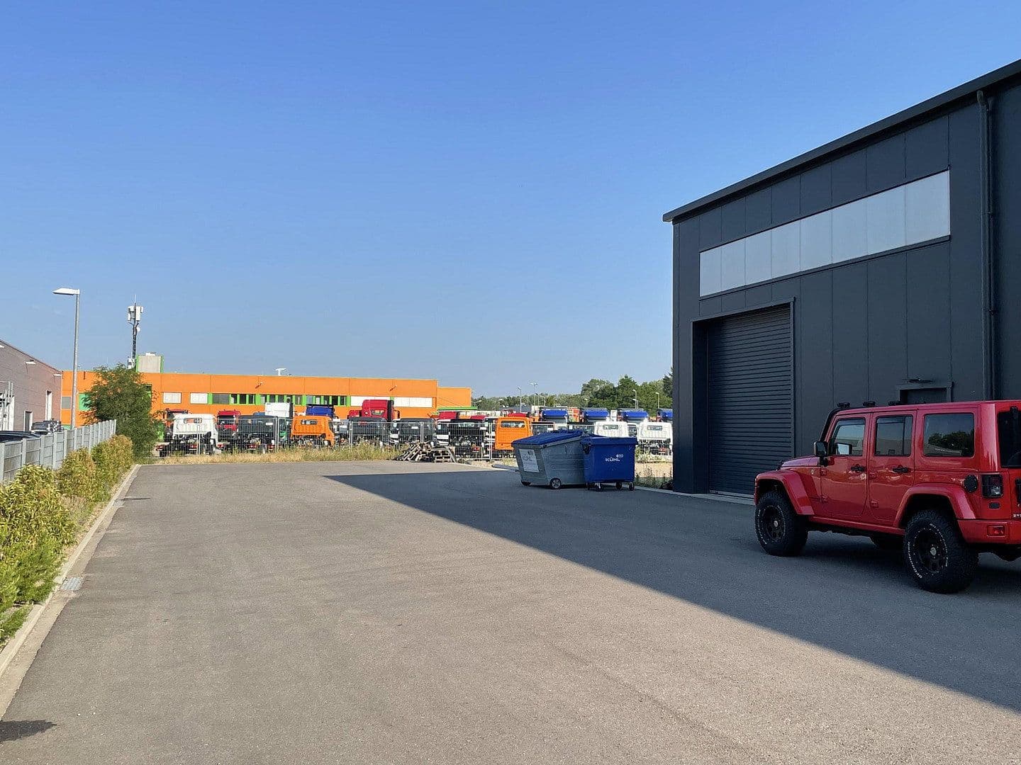 Prenájom nebytového priestoru 400 m², Wörth am Rhein, Porýnie-Falcko Prenájom nebytového priestoru 400 m², Wörth am Rhein, Porýnie-Falcko