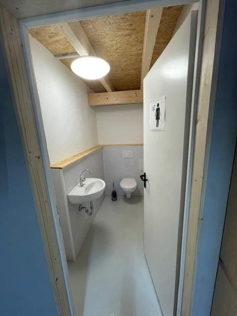 Prenájom nebytového priestoru 400 m², Wörth am Rhein, Porýnie-Falcko Prenájom nebytového priestoru 400 m², Wörth am Rhein, Porýnie-Falcko